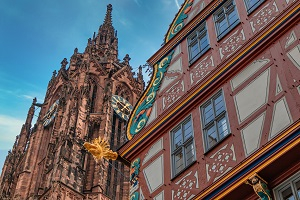 Frankfurter Altstadt - Die neue Altstadt von unten & oben mit Domturm Besichtigung